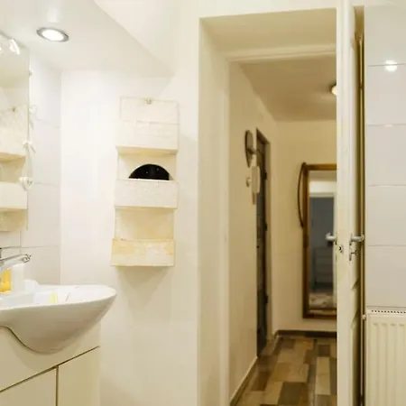 Apartment Downtown Studio Brasov